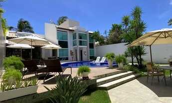 Imagem 4: Casa de condomínio para venda tem 295 metros quadrados com 8 quartos