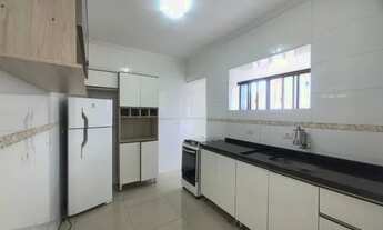 Imagem 6: Apartamento semi-mobiliado para locação na Guilhermina com 02 dormitórios
