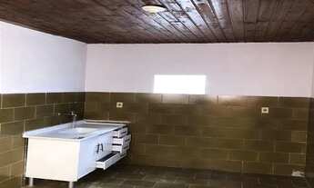 Imagem 2: 01 quarto, cozinha e WC