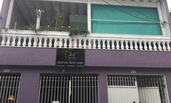 Imagem: Terreno de 189m2 com imóveis construídos