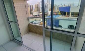 Imagem: Flat com armários e a poucos metros da