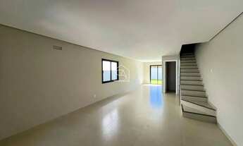 Imagem 3: Sobrado de Alto Padrão, 3 dormitórios sendo 1 suíte à venda - Pagani SC