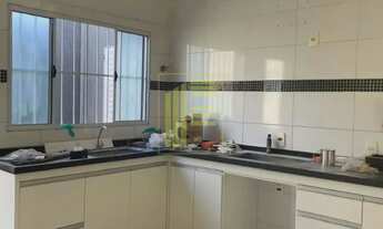 Imagem 6: Casa para alugar em Bady Bassit com 3 Quartos, 1 Suíte, 2 Banheiros e 4 Vagas de garagem