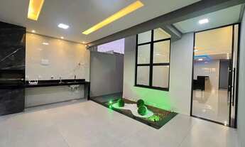 Imagem 7: Casa auto padrão com 03 suítes disponível para venda, aceita financiamento