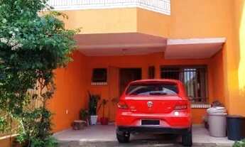 Imagem: Sobrado em Porto Alegre, no bairro Espírito