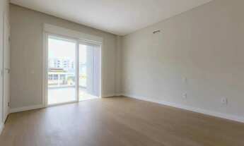 Imagem 4: Sobrado Geminado novo! Com 4 suítes e 2 vagas de garagem no Centro em Balneário Camboriú