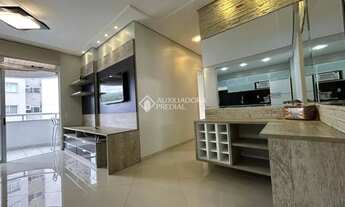 Imagem 3: Semi-mobiliado em andar alto, edifício Rio Reno