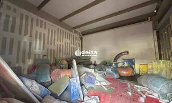 Imagem 6: Loja comercial na Rondon Pacheco disponível para locação no bairro Morada da Colina em Ube