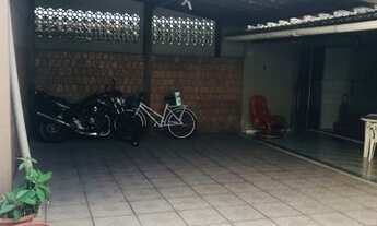 Imagem 4: Casa ampla de 03 quartos com 03 vagas de garagem no Centro da Cidade!