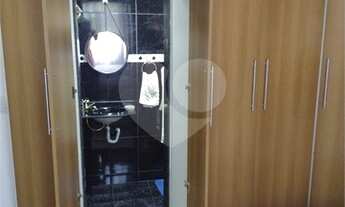 Imagem 5: Vista Alegre Mobiliado fino acabamento com varanda, dois quartos e vaga!