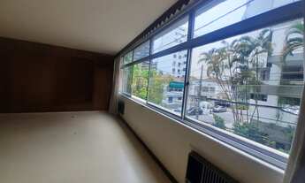 Imagem 2: Apartamento para venda possui 167 metros quadrados com 3 quartos em Lagoa - Rio de Janeiro