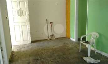 Imagem 4: Maravilhosa casa antiga, precisando modernizar