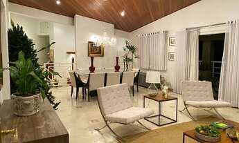 Imagem: Casa excelente com 3 suítes, 8 vagas, condomínio