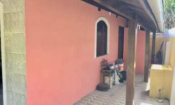 Imagem 4: Casa à venda com 3 quartos.<br>Localizado a 50 metros da praia