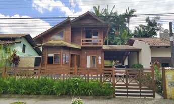 Imagem: CASA DE MADEIRA no FLORESTA com 3 quartos