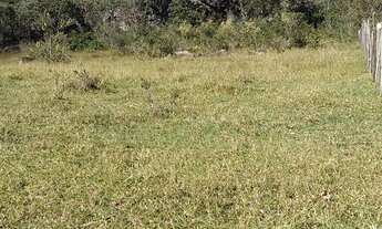 Imagem 2: Chacara com rio passando no fundo