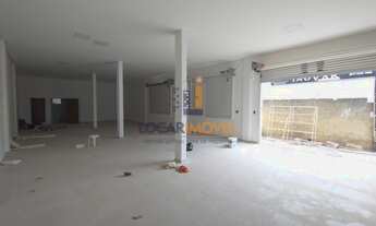 Imagem 6: Ponto comercial de esquina 210 m² de área total, 2 banheiros ,com habite-se na Av. Magal