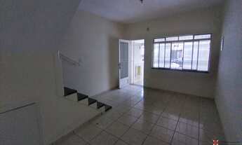 Imagem: SOBRADO REFORMADO, COM AMPLOS CÔMODOS