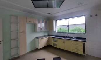 Imagem 5: Casa de condomínio sobrado para aluguel tem 240 metros quadrados com 3 quartos