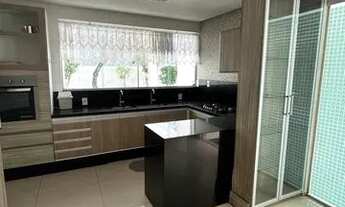 Imagem 6: Casa de condomínio para aluguel tem 450 metros quadrados com 4 quartos