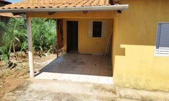 Imagem 2: Casa 02 com quartos sozinha no lote em Trindade. Escriturada!