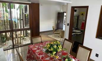 Imagem 6: Casa para aluguel tem 270 metros quadrados com 5 quartos