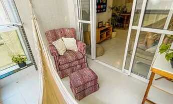 Imagem 3: MOBILIADO! Apto na Enseada Azul Prédio frente ao mar! 2 Quartos com suíte, fechamento de v