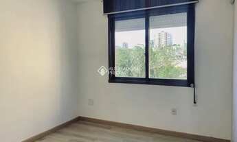 Imagem 7: Apartamento para venda com 75 metros quadrados com 2 quartos em Passo da Areia - Porto Ale