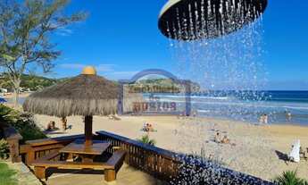 Imagem 2: Casa pé na areia da Praia de Geriba com 5 suítes