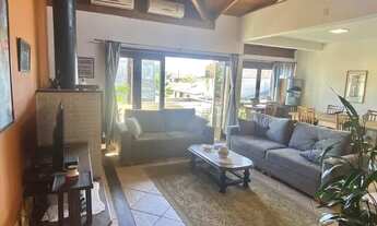 Imagem 7: Apartamento à venda no centro de Garopaba a 400m da praia com 115m2 na avenida central com