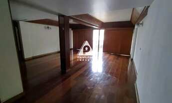 Imagem 3: Apartamento no Jardim Botânico, com 4 quartos (sendo 2 suítes) e 2 vagas. Prédio com play