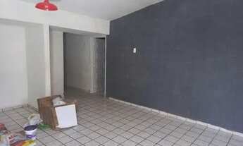 Imagem 6: Casa para aluguel possui 220 metros quadrados com 5 quartos