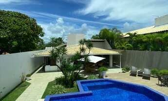 Imagem 2: Casa de condomínio para venda tem 295 metros quadrados com 8 quartos