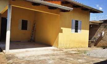 Imagem 3: Casa 02 com quartos sozinha no lote em Trindade. Escriturada!