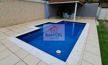 Imagem 4: Ótima casa com amplo quintal, piscina e churrasqueira no centro de Vargem Grande/RJ