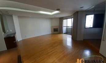 Imagem 3: Apartamento com 140m², reformado, amplo living, 3 suítes, 2 vagas