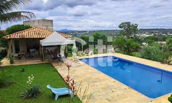 Imagem 2: BAIRRO LUNDCEIA Casa com 4 dormitórios