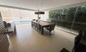 Imagem 7: Sobrado para aluguel tem 420 metros quadrados com 4 quartos