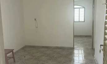 Imagem 5: Imóvel para aluguel e venda possui 360 metros quadrados com 3 quartos