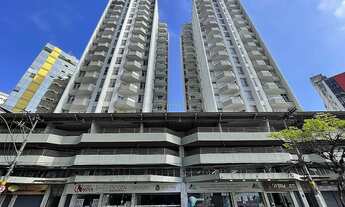 Imagem: 2 quartos com varanda e vaga no Centro para