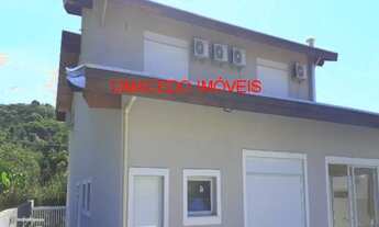 Imagem 3: Casa para venda em Praia Da Lagoinha de 375.00m² com 4 Quartos, 4 Suites e 3 Garagens