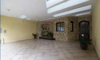 Imagem: Lindo sobrado em Rua tranquila com 4 dorm