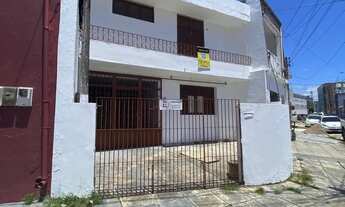 Imagem 2: Sobrado para venda tem 272 metros quadrados com 4 quartos em Prado - Maceió - AL