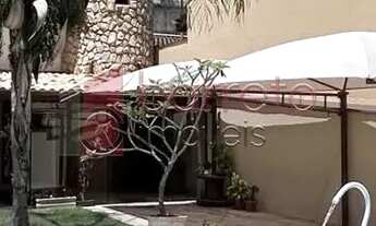 Imagem: CASA COM PISCINA À VENDA NO PARQUE CAROLINA/COLÔNIA