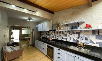 Imagem: Casa c/ 2 quartos, suíte e 2 vagas no Santa