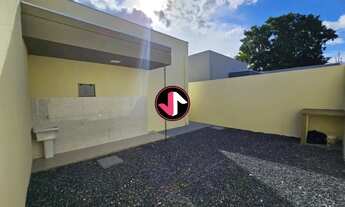 Imagem: Casa de Rua à Venda, 3 quartos (1 suíte)