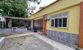 Imagem 3: Casa para aluguel tem 600 metros quadrados com 6 quartos lado linha amarela