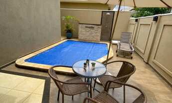 Imagem 2: Casa de condomínio para venda tem 235 metros quadrados com 3 quartos