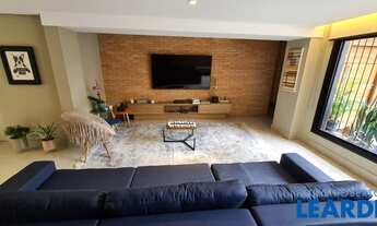 Imagem: CASA DE VILA - VILA OLÍMPIA - SP