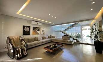 Imagem 4: Lindíssima casa de alto padrão em Curitiba em condomínio fechado